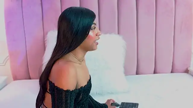 KimberlyCutee online show from June 20, 2026, 8:22 pm