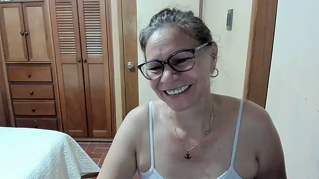 Snapshot of Carlaa-69 chatting on December 26, 2024, 10:16 am Carlaa-69 online show from December 26, 2024, 10:16 am