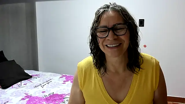 Snapshot of Carlaa-69 chatting on June 24, 2026, 9:19 am Carlaa-69 online show from June 24, 2026, 9:19 am