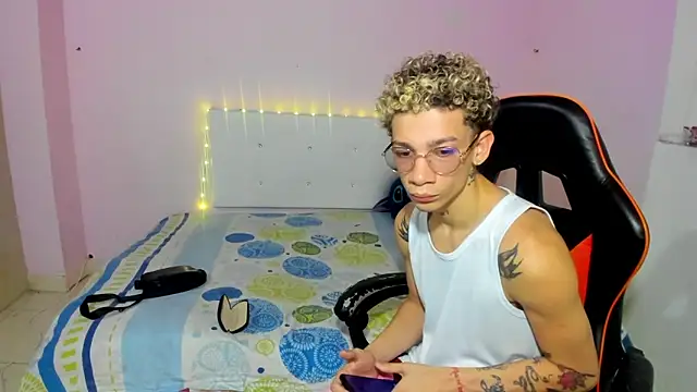 Snapshot of mateodeamjo chatting on November 5, 2025, 6:35 am mateodeamjo online show from November 5, 2025, 6:35 am