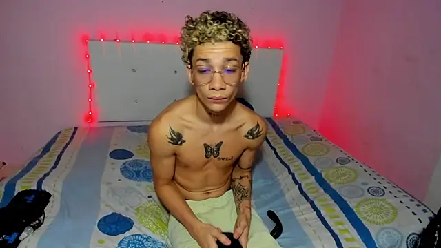 Snapshot of mateodeamjo chatting on November 6, 2025, 7:53 am mateodeamjo online show from November 6, 2025, 7:53 am