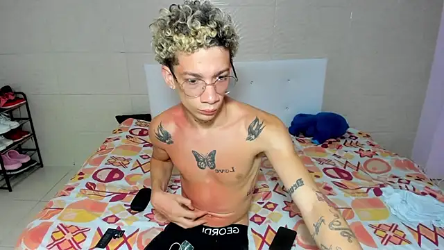 Snapshot of mateodeamjo chatting on November 10, 2025, 7:40 am mateodeamjo online show from November 10, 2025, 7:40 am