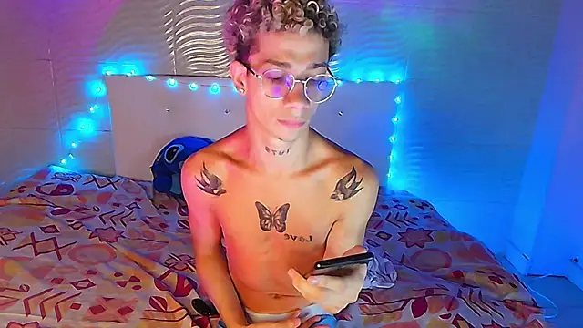 Snapshot of mateodeamjo chatting on November 15, 2025, 8:11 am mateodeamjo online show from November 15, 2025, 8:11 am