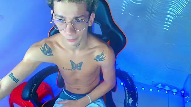 Snapshot of mateodeamjo chatting on December 2, 2025, 10:53 am mateodeamjo online show from December 2, 2025, 10:53 am