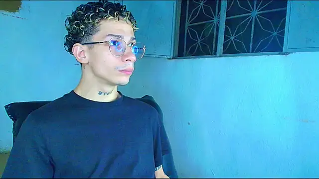 Snapshot of mateodeamjo chatting on January 8, 2026, 11:29 pm mateodeamjo online show from January 8, 2026, 11:29 pm