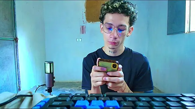 Snapshot of mateodeamjo chatting on February 12, 2026, 3:18 pm mateodeamjo online show from February 12, 2026, 3:18 pm