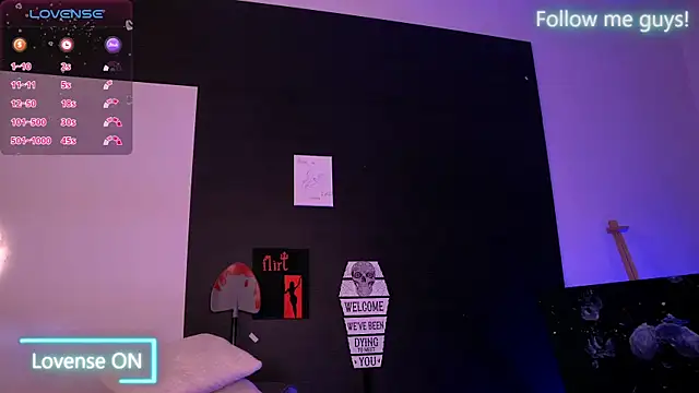 AriaVoss online show from October 27, 2025, 10:14 pm