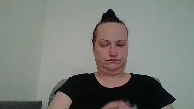 Snapshot of _squirty_cum_lady_ chatting on October 7, 2025, 3:36 am  squirty cum lady  online show from October 7, 2025, 3:36 am