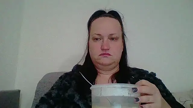 Snapshot of _squirty_cum_lady_ chatting on October 18, 2025, 5:21 am  squirty cum lady  online show from October 18, 2025, 5:21 am