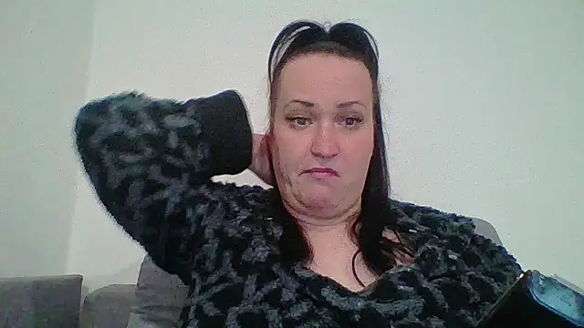 Snapshot of _squirty_cum_lady_ chatting on October 19, 2025, 3:40 am  squirty cum lady  online show from October 19, 2025, 3:40 am