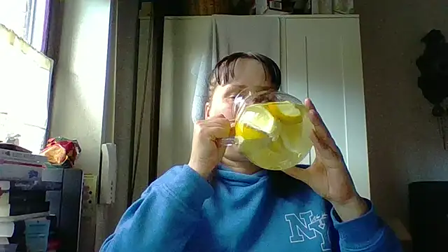  squirty cum lady  online show from March 25, 2026, 7:14 am