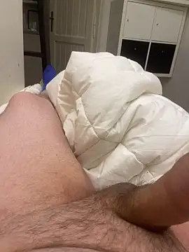 Snapshot of fekedaniel1999 chatting on April 14, 2026, 11:00 pm fekedaniel1999 online show from April 14, 2026, 11:00 pm