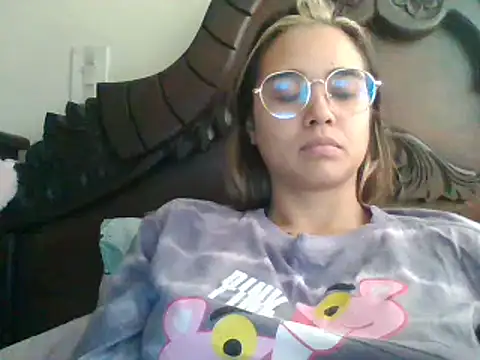 Snapshot of trianabell chatting on January 4, 2025, 5:26 pm trianabell online show from January 4, 2025, 5:26 pm