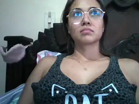 Snapshot of trianabell chatting on January 22, 2025, 10:05 pm trianabell online show from January 22, 2025, 10:05 pm