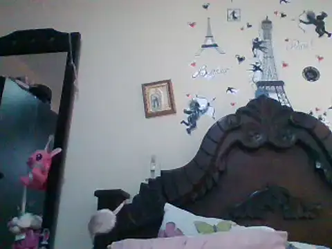 Snapshot of trianabell chatting on February 28, 2025, 8:50 pm trianabell online show from February 28, 2025, 8:50 pm