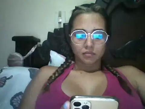 Snapshot of trianabell chatting on March 4, 2025, 3:00 am trianabell online show from March 4, 2025, 3:00 am