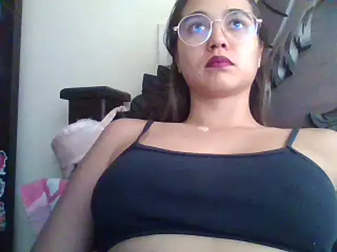 Snapshot of trianabell chatting on March 21, 2025, 7:46 pm trianabell online show from March 21, 2025, 7:46 pm