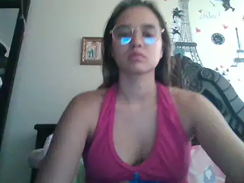 Snapshot of trianabell chatting on March 22, 2025, 3:53 pm trianabell online show from March 22, 2025, 3:53 pm