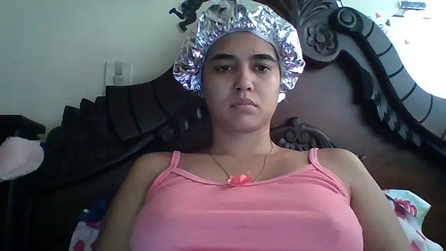 Snapshot of trianabell chatting on October 30, 2025, 3:24 pm trianabell online show from October 30, 2025, 3:24 pm