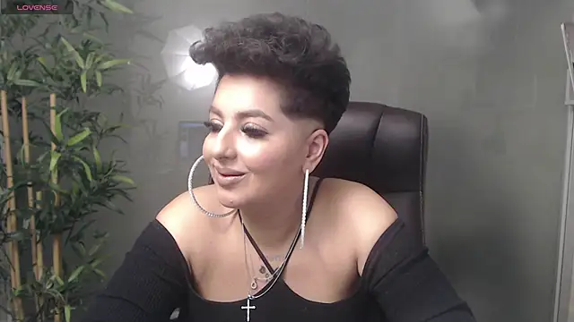 BustyAllyy online show from January 1, 2025, 11:07 pm