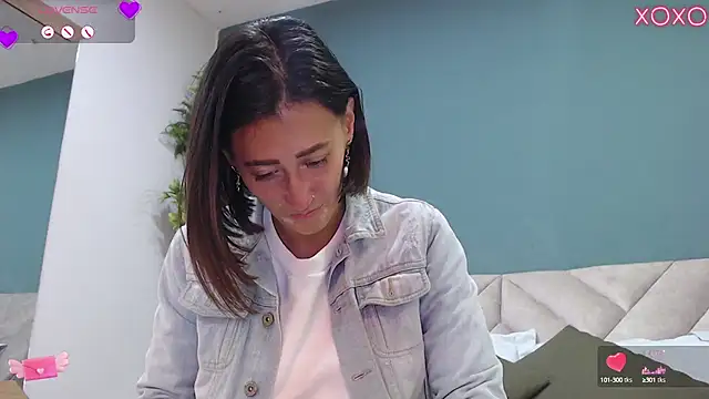 Snapshot of SharisWillian chatting on September 25, 2025, 3:43 am SharisWillian online show from September 25, 2025, 3:43 am