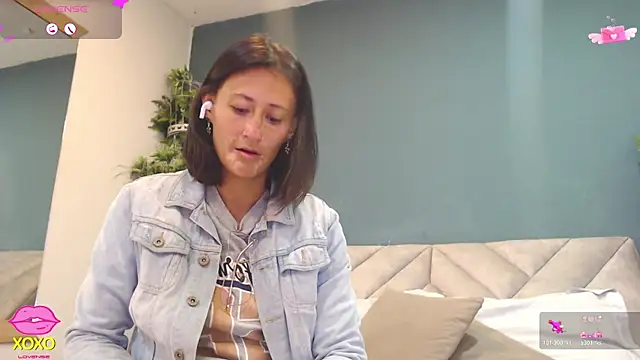 Snapshot of SharisWillian chatting on March 28, 2026, 3:28 am SharisWillian online show from March 28, 2026, 3:28 am