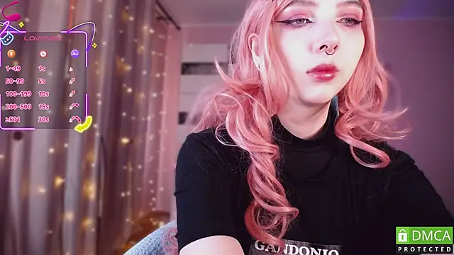 Snapshot of JustMeowGirl chatting on October 26, 2025, 4:18 am JustMeowGirl online show from October 26, 2025, 4:18 am