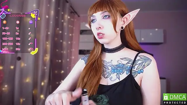 Snapshot of JustMeowGirl chatting on October 27, 2025, 5:00 am JustMeowGirl online show from October 27, 2025, 5:00 am