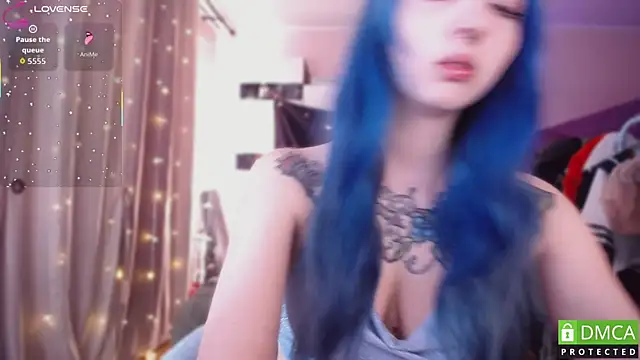 JustMeowGirl online show from January 11, 2026, 5:12 am