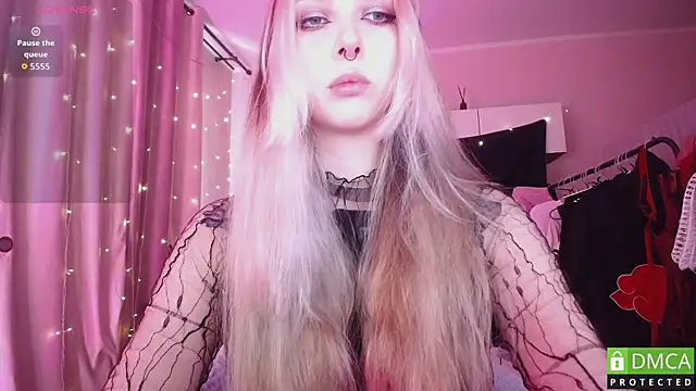 Snapshot of JustMeowGirl chatting on June 15, 2026, 5:31 am JustMeowGirl online show from June 15, 2026, 5:31 am