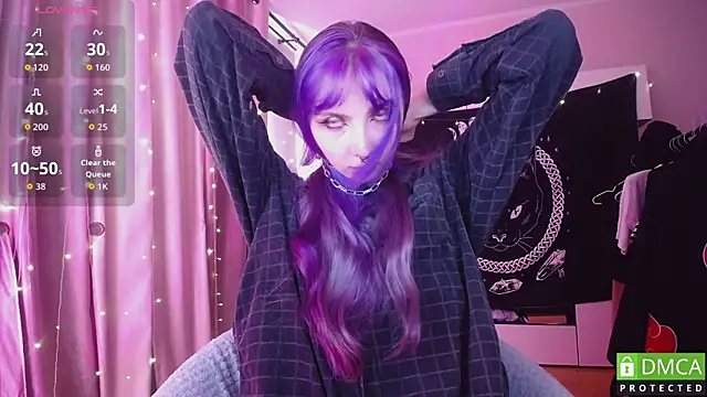 JustMeowGirl online show from August 4, 2026, 5:32 am
