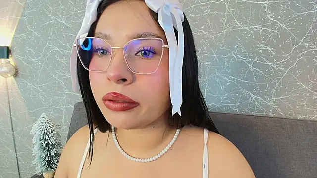 mia roux13 online show from January 2, 2025, 7:07 pm
