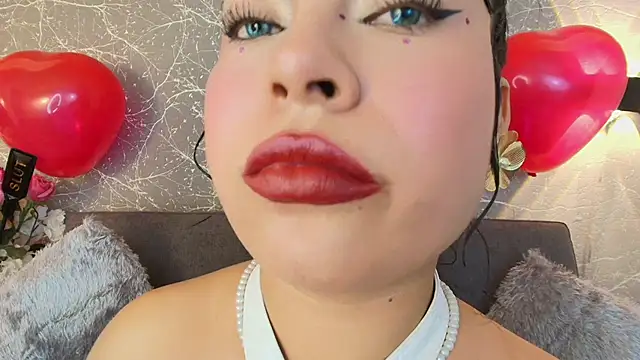 mia roux13 online show from February 14, 2025, 10:47 pm
