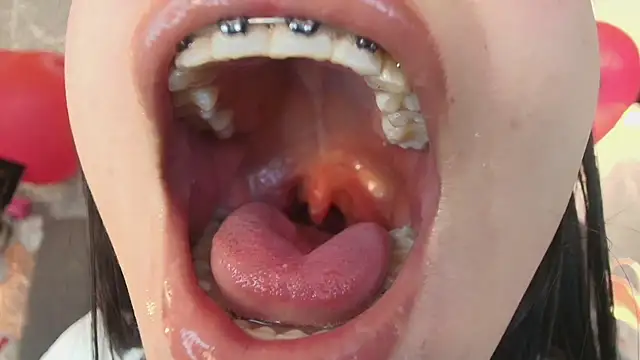 mia roux13 online show from February 18, 2025, 1:43 am