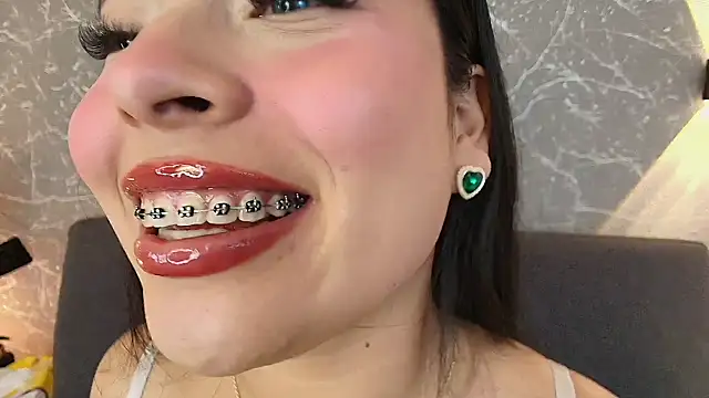 mia roux13 online show from March 17, 2025, 10:38 pm
