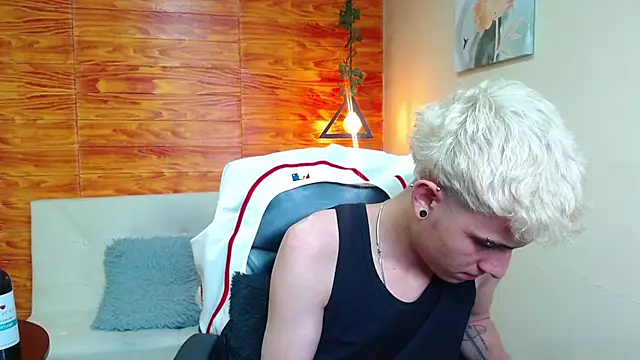 Bastiaan 28 online show from December 11, 2024, 7:31 am