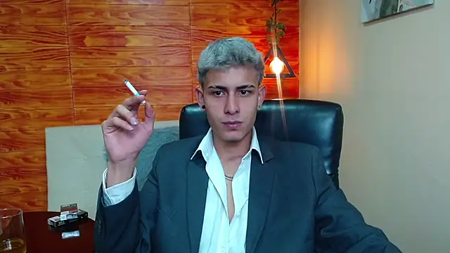 Bastiaan 28 online show from December 17, 2024, 11:49 pm