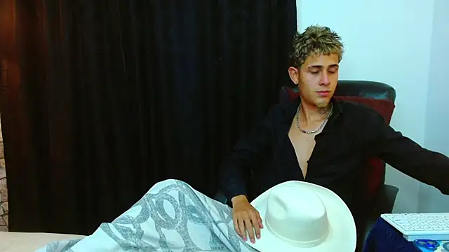 Snapshot of Bastiaan_28 chatting on March 21, 2026, 10:57 pm Bastiaan 28 online show from March 21, 2026, 10:57 pm