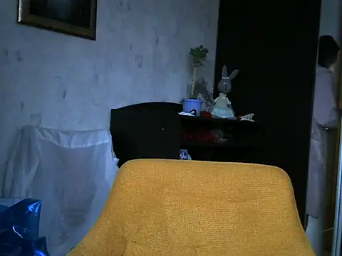 AngelinaLove28 online show from January 15, 2025, 2:13 pm