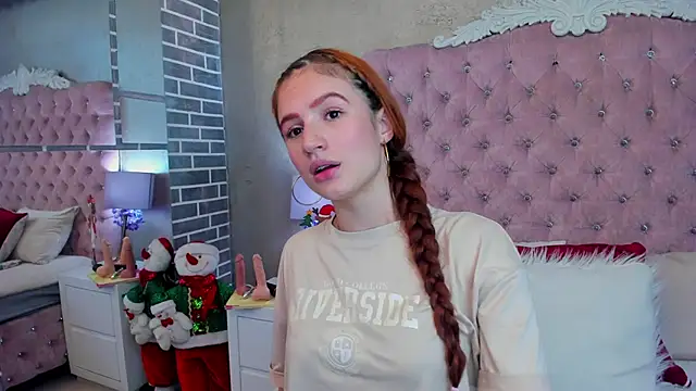 AdelaineBest online show from December 18, 2024, 3:47 am