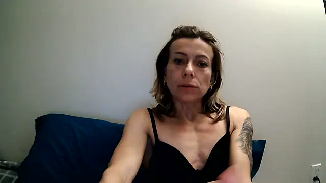 Snapshot of anechka1 chatting on June 19, 2026, 1:43 am anechka1 online show from June 19, 2026, 1:43 am
