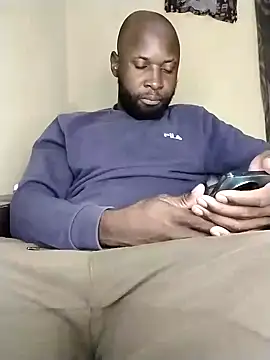 Snapshot of Stallion100 chatting on December 18, 2024, 6:14 pm Stallion100 online show from December 18, 2024, 6:14 pm