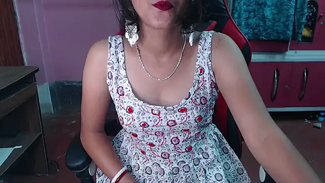 Snapshot of Angel_Alison_ chatting on February 12, 2025, 6:30 pm Angel Alison online show from February 12, 2025, 6:30 pm