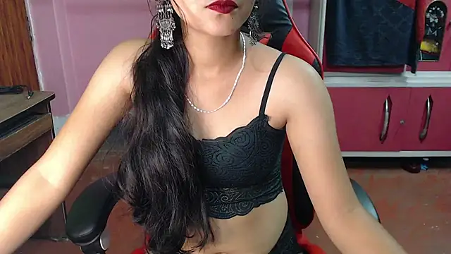 Snapshot of Angel_Alison_ chatting on February 18, 2025, 6:37 pm Angel Alison online show from February 18, 2025, 6:37 pm