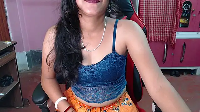 Snapshot of Angel_Alison_ chatting on February 21, 2025, 9:43 pm Angel Alison online show from February 21, 2025, 9:43 pm