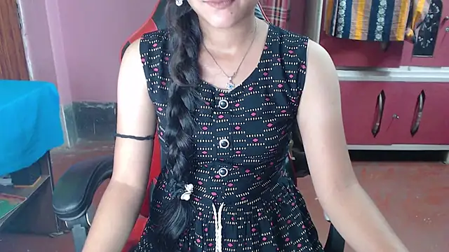 Snapshot of Angel_Alison_ chatting on April 24, 2026, 11:01 am Angel Alison online show from April 24, 2026, 11:01 am