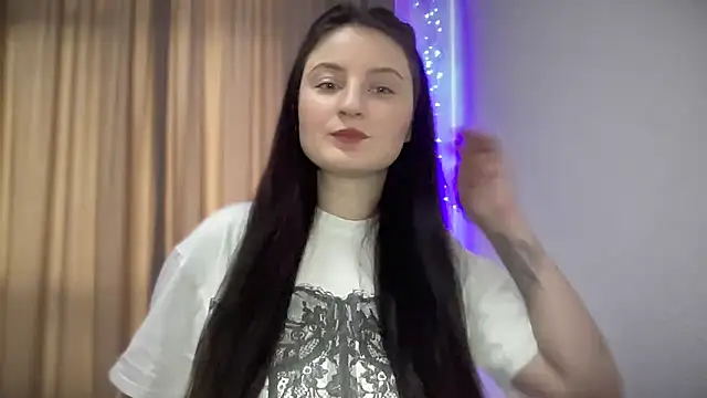 Snapshot of LocaAlis chatting on January 28, 2025, 12:11 pm LocaAlis online show from January 28, 2025, 12:11 pm