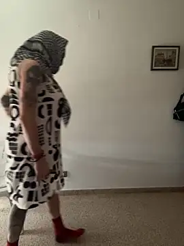 Kamaleonix online show from October 9, 2025, 4:38 pm