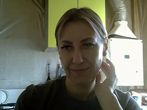 AshleyXHoney online show from October 1, 2025, 7:58 am