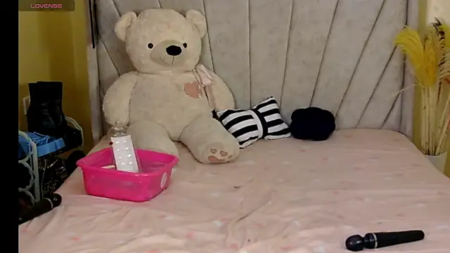 Kyla may online show from February 11, 2025, 7:48 pm